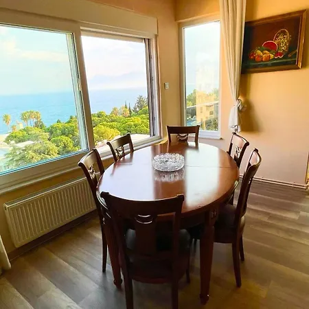 Peaceful Holiday-sea View-room Проживание в семье *